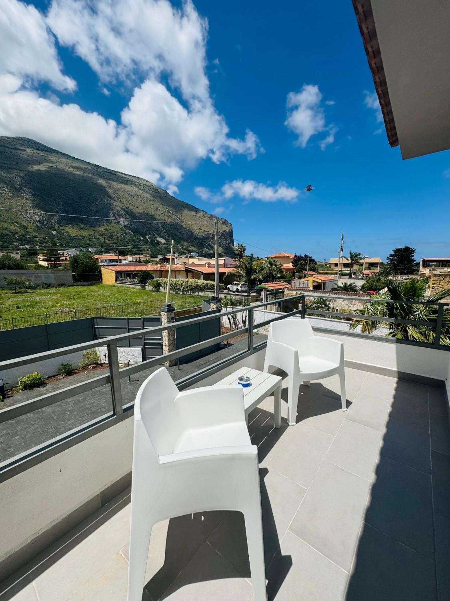 Sirio Rooms And Apartments Carini Exterior photo