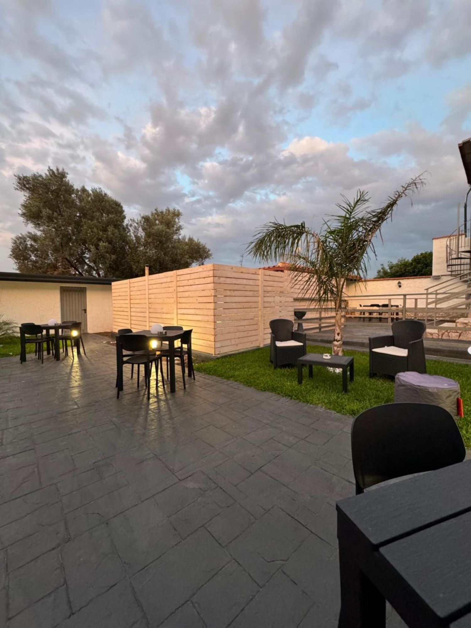 Sirio Rooms And Apartments Carini Exterior photo