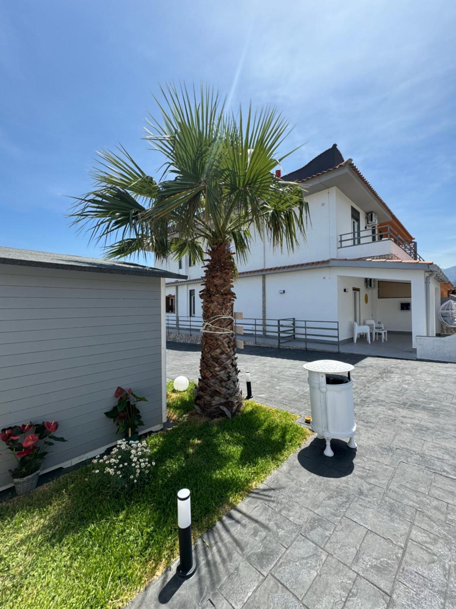 Sirio Rooms And Apartments Carini Exterior photo