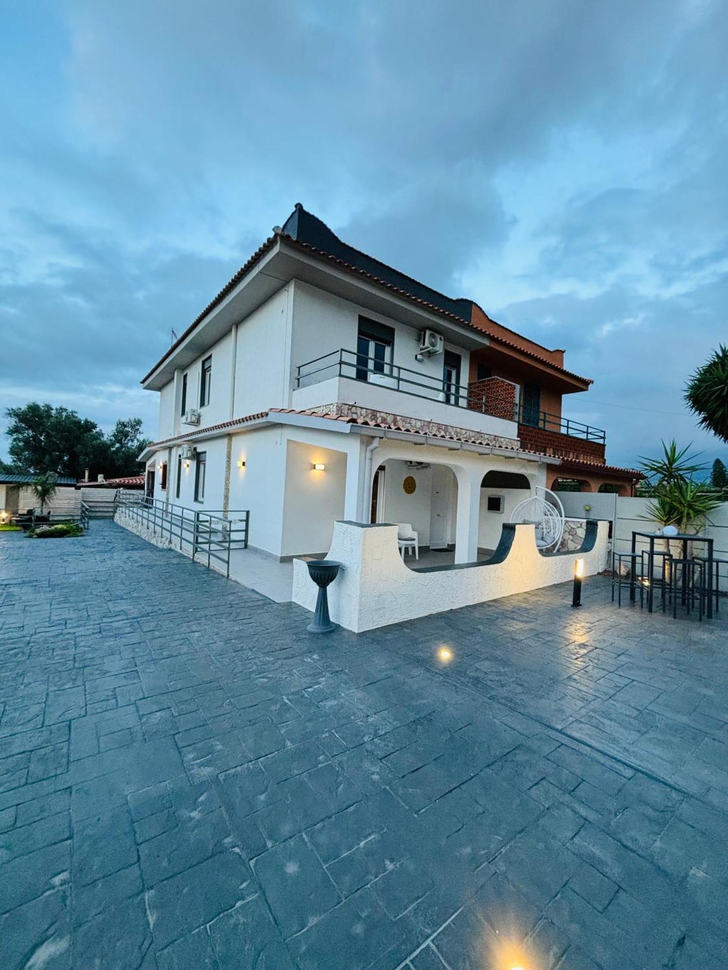 Sirio Rooms And Apartments Carini Exterior photo