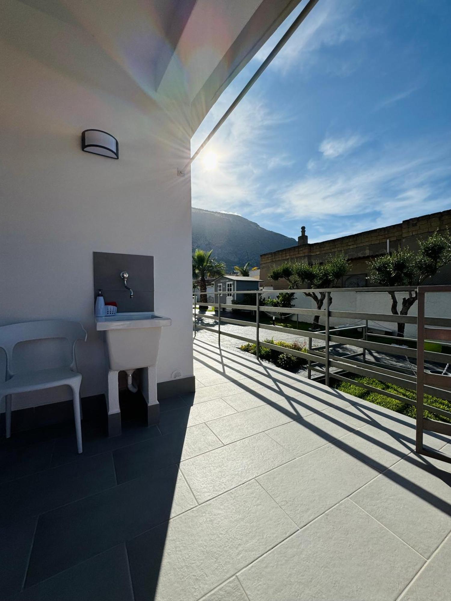 Sirio Rooms And Apartments Carini Exterior photo